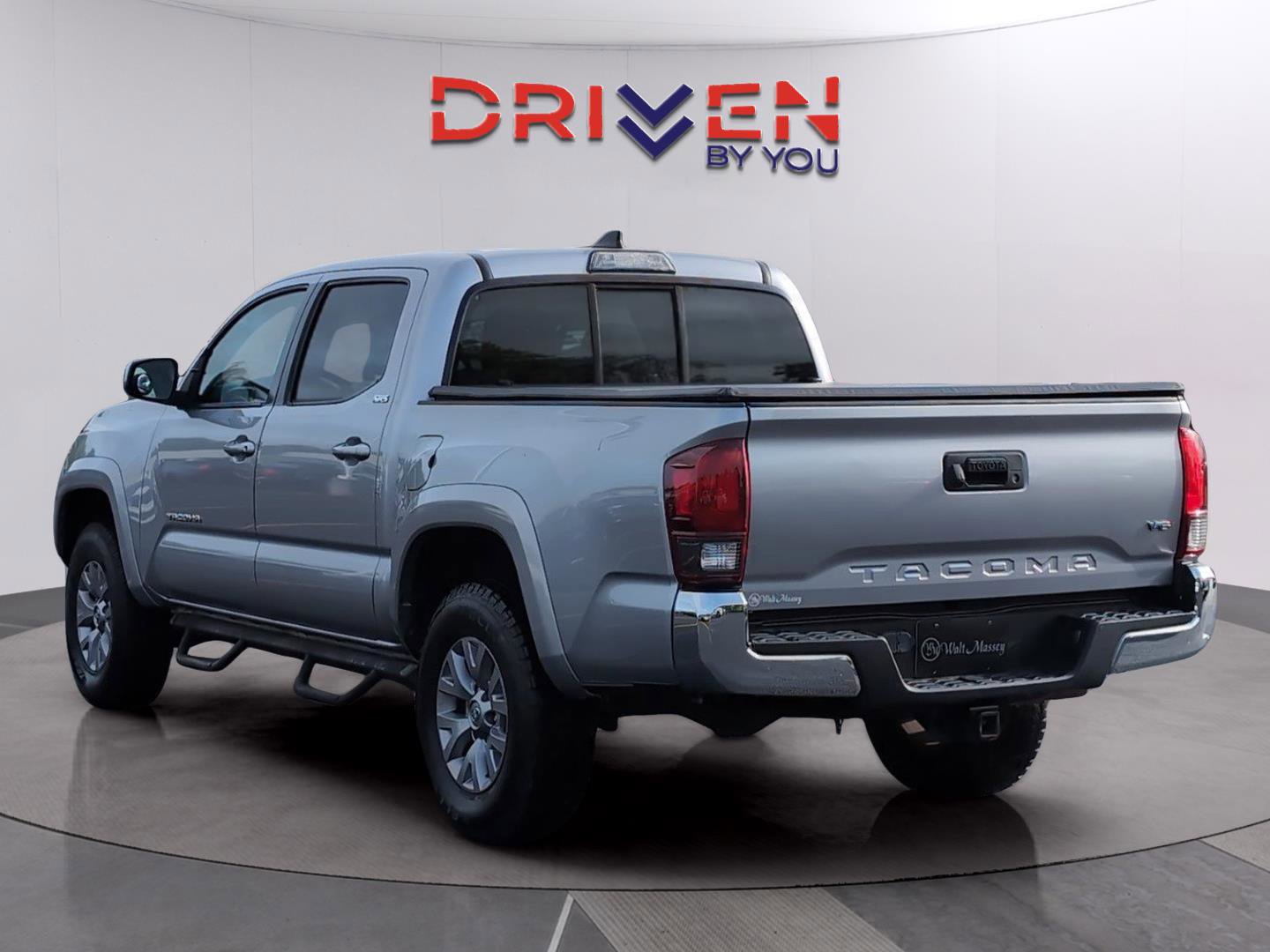 Used 2019 Toyota Tacoma SR5 RWD image 3