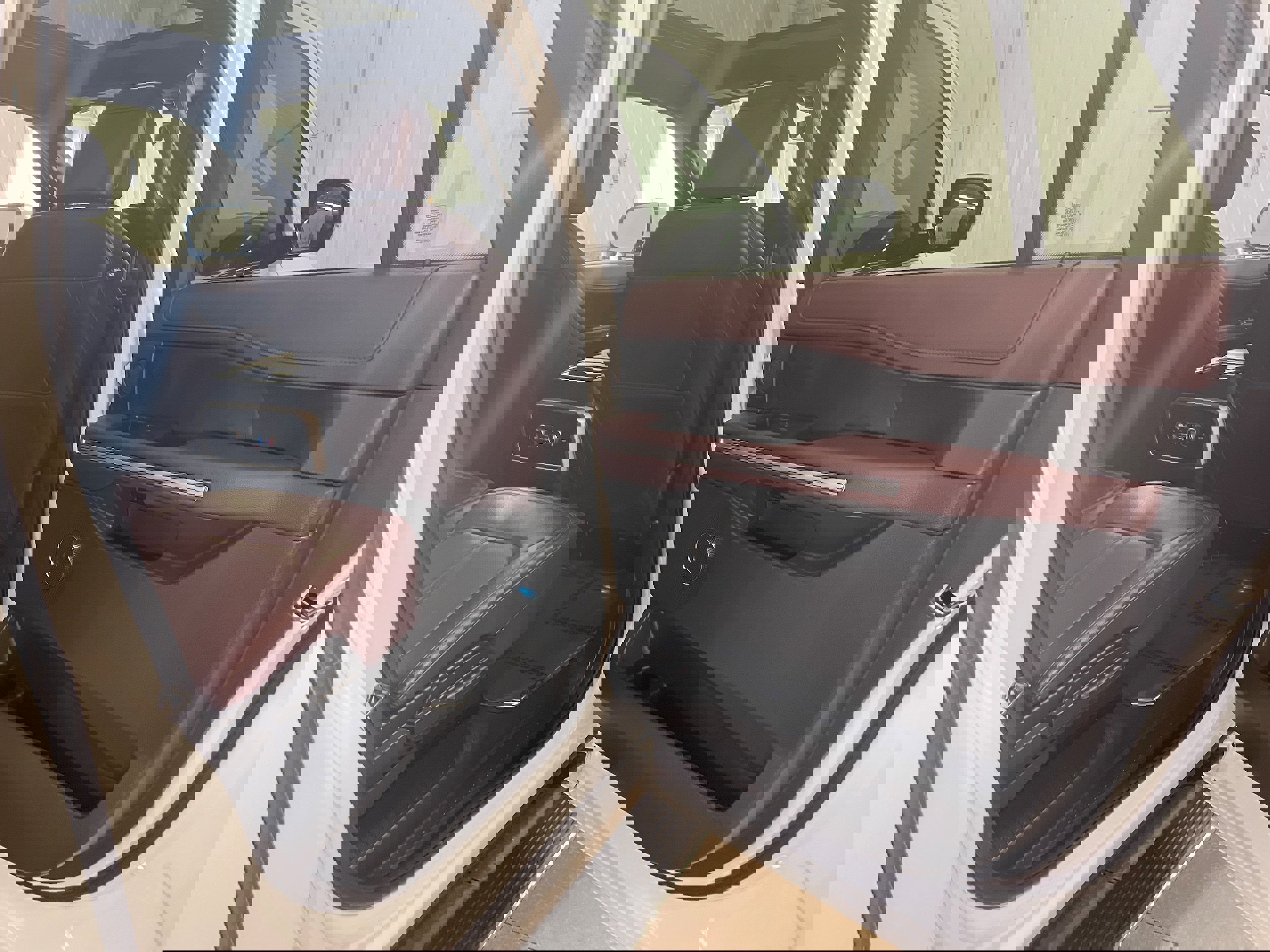 Used 2024 Ford Expedition Max Limited image 30