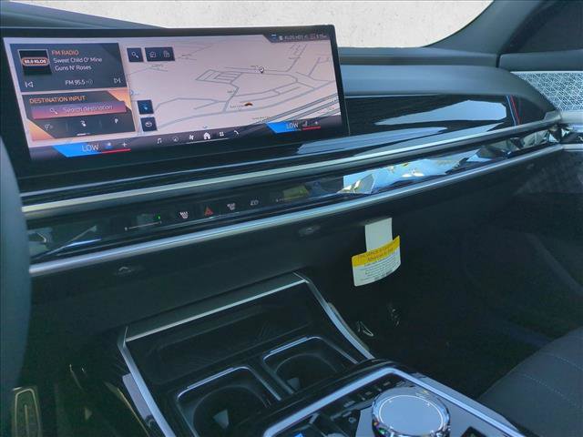 New 2025 BMW i7 xDrive60 AWD/4WD image 12