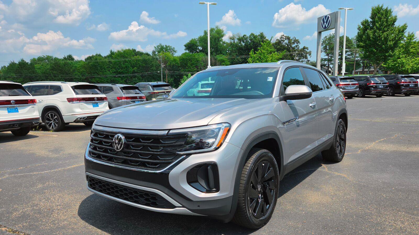 New 2026 Volkswagen Atlas Cross Sport SE AWD/4WD image 9