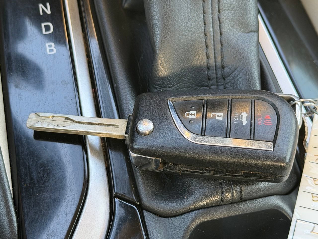 Used 2021 Toyota Corolla LE FWD image 32