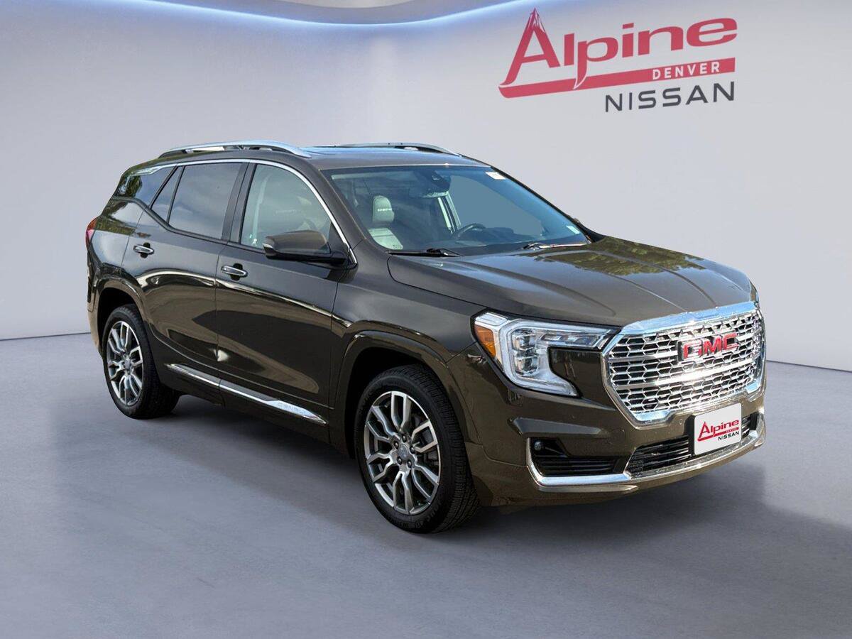 Used 2023 GMC Terrain Denali w/ LPO, Floor Liner Package AWD/4WD image 7