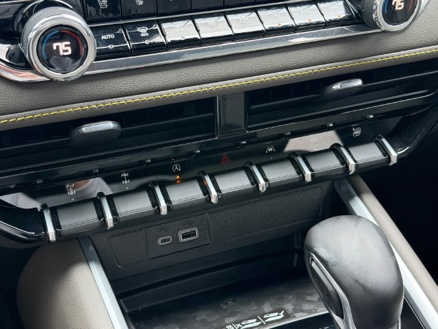 Certified 2026 Chevrolet Colorado ZR2 AWD/4WD image 23