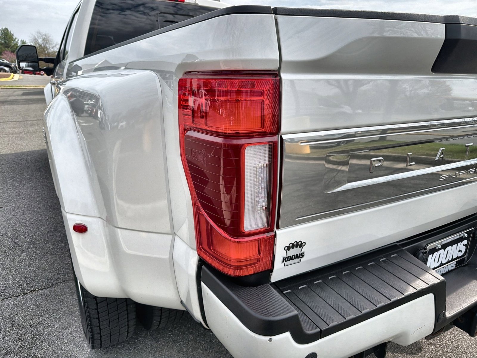 Used 2022 Ford F450 Platinum w/ FX4 Off-Road Package image 19