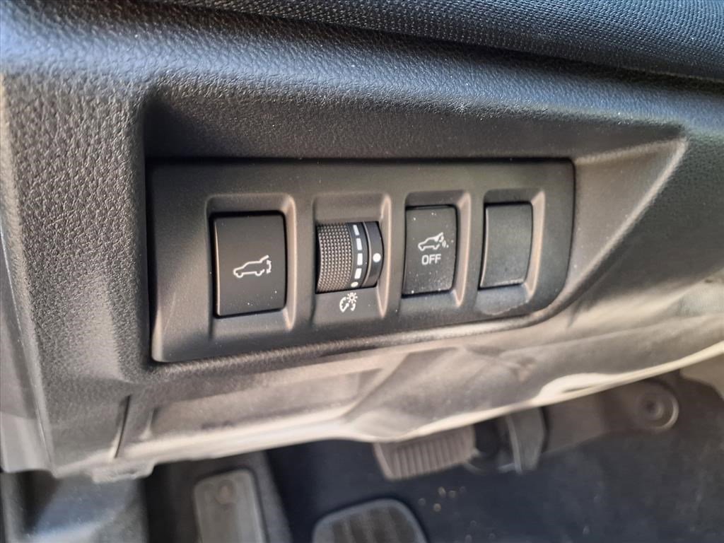 Certified 2025 Subaru Outback Premium image 16