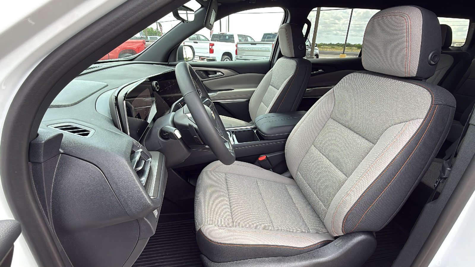 New 2026 Chevrolet Traverse LT w/ Driver Confidence Package FWD image 13