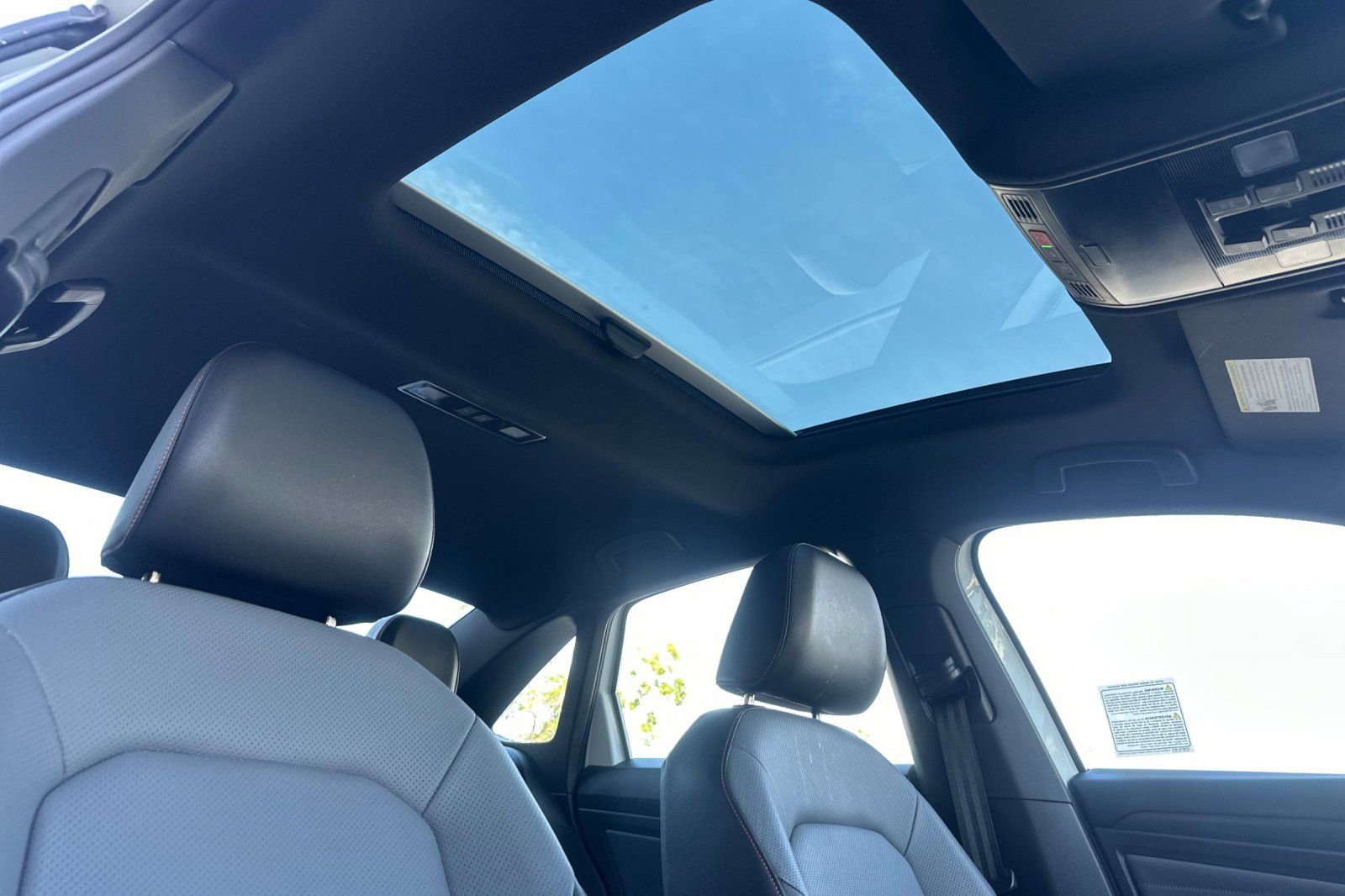 Used 2025 Volkswagen Jetta GLI Autobahn image 16