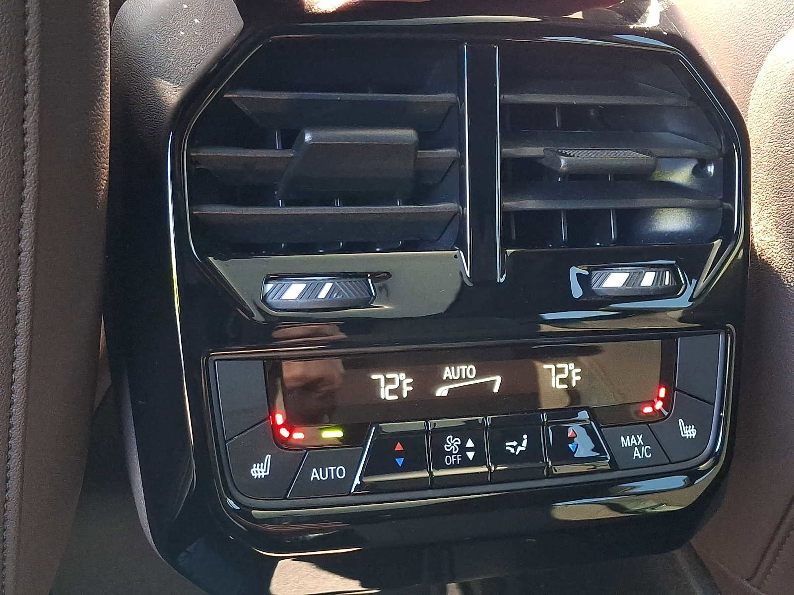 Certified 2024 BMW iX xDrive50 w/ Sport Package AWD/4WD image 11