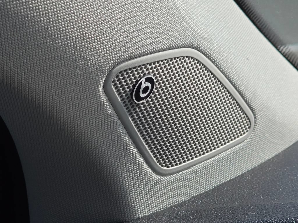 Certified 2024 Volkswagen Taos SEL AWD/4WD image 9