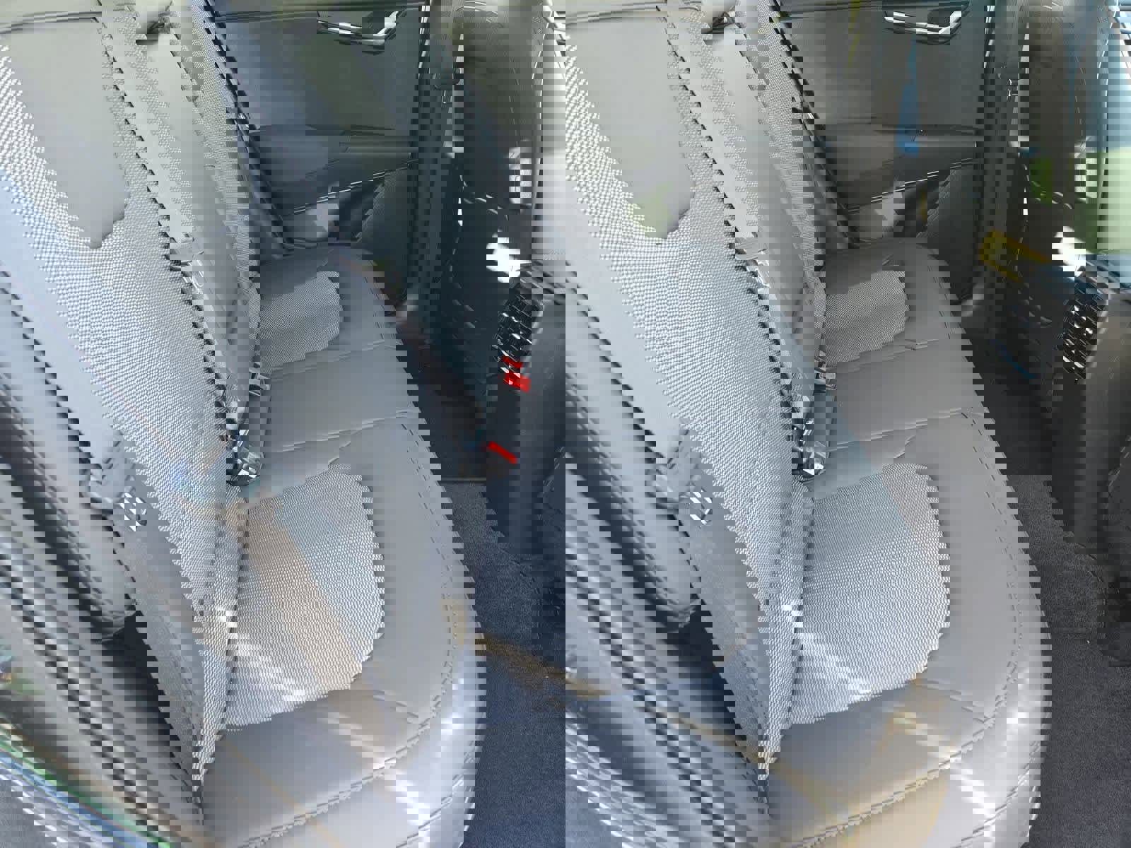 Certified 2023 Kia Niro EX image 19