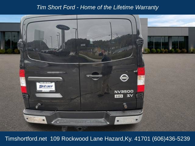 Used 2016 Nissan NV 3500 SV RWD image 14
