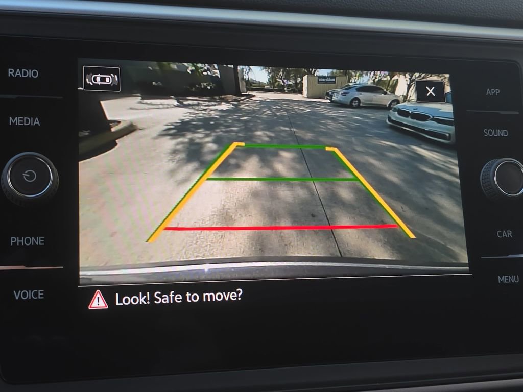 Used 2021 Volkswagen Atlas Cross Sport SE image 22