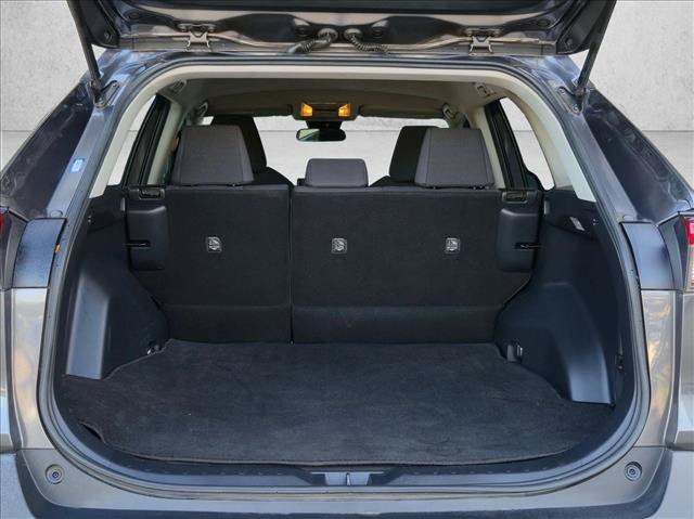 Used 2020 Toyota RAV4 LE FWD image 18