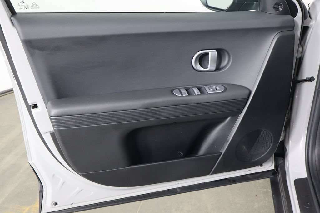 Used 2024 Hyundai Ioniq 5 SE AWD/4WD image 19