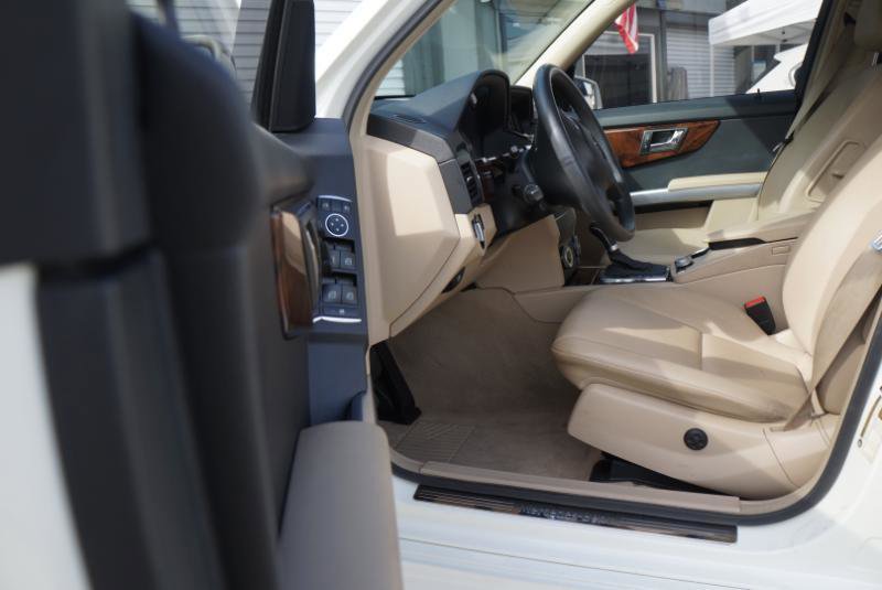 Used 2011 Mercedes-Benz GLK 350 2WD image 24