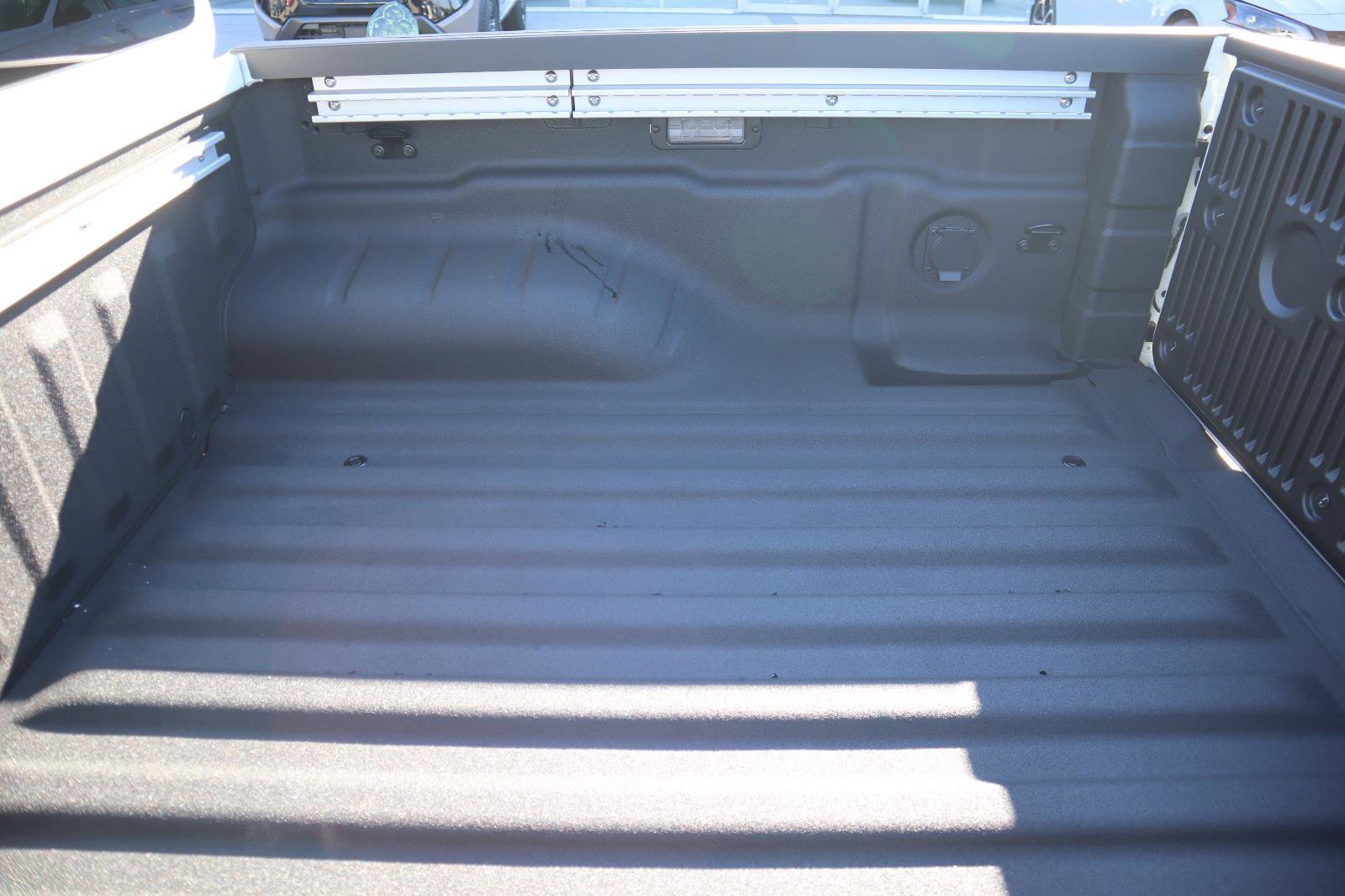 New 2026 Nissan Frontier 4x4 Crew Cab image 11