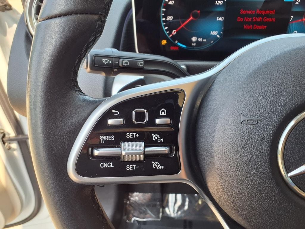 Used 2021 Mercedes-Benz GLB 250 4MATIC image 24
