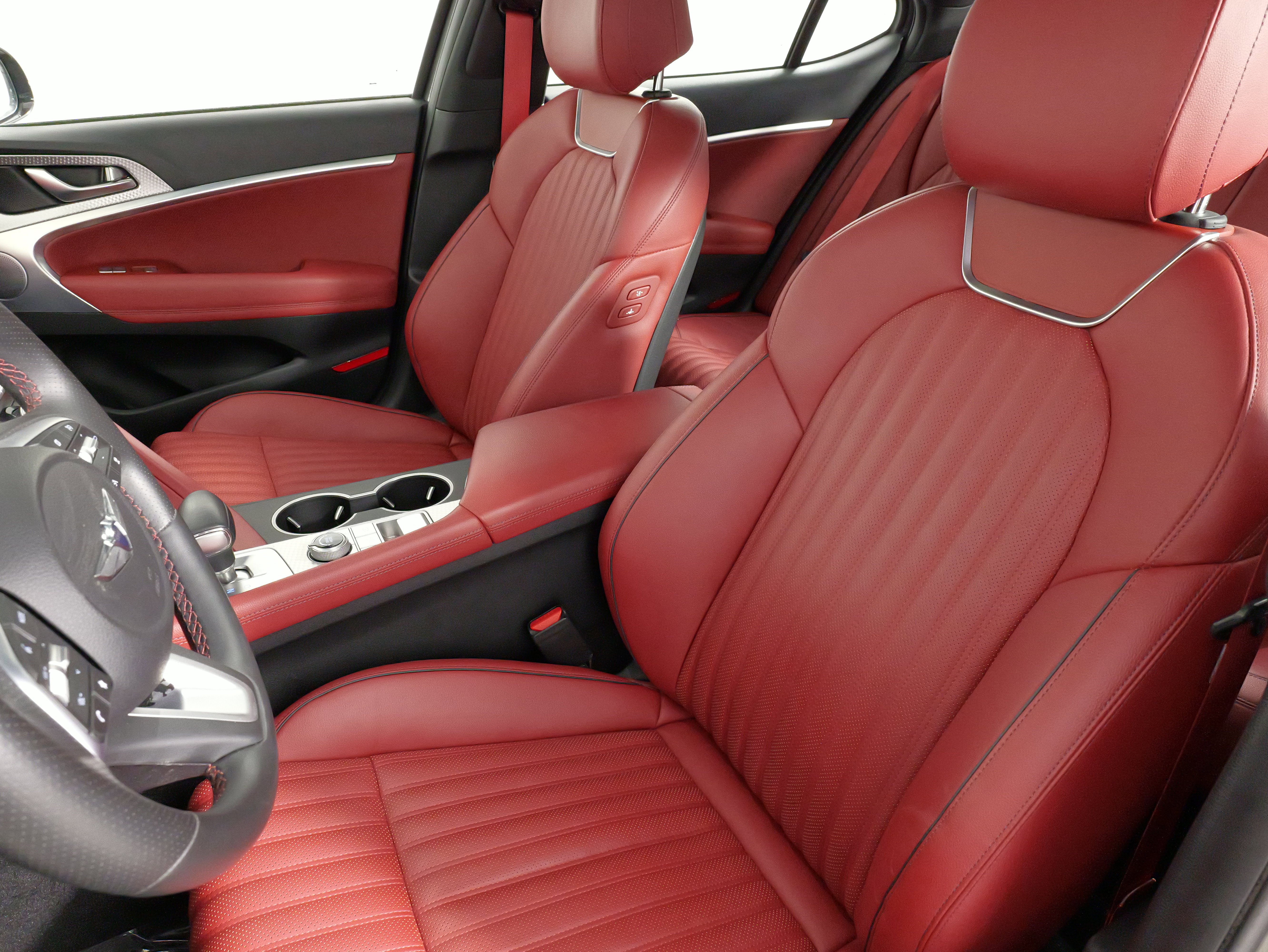 Used 2023 Genesis G70 2.0T w/ Sport Prestige Package image 28