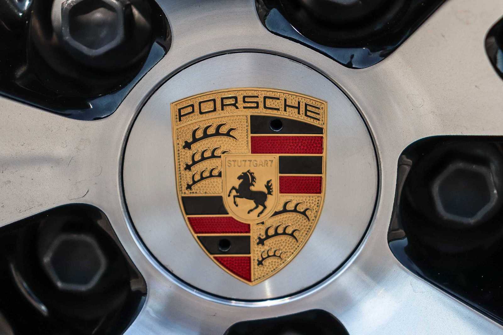 Used 2024 Porsche Macan image 15