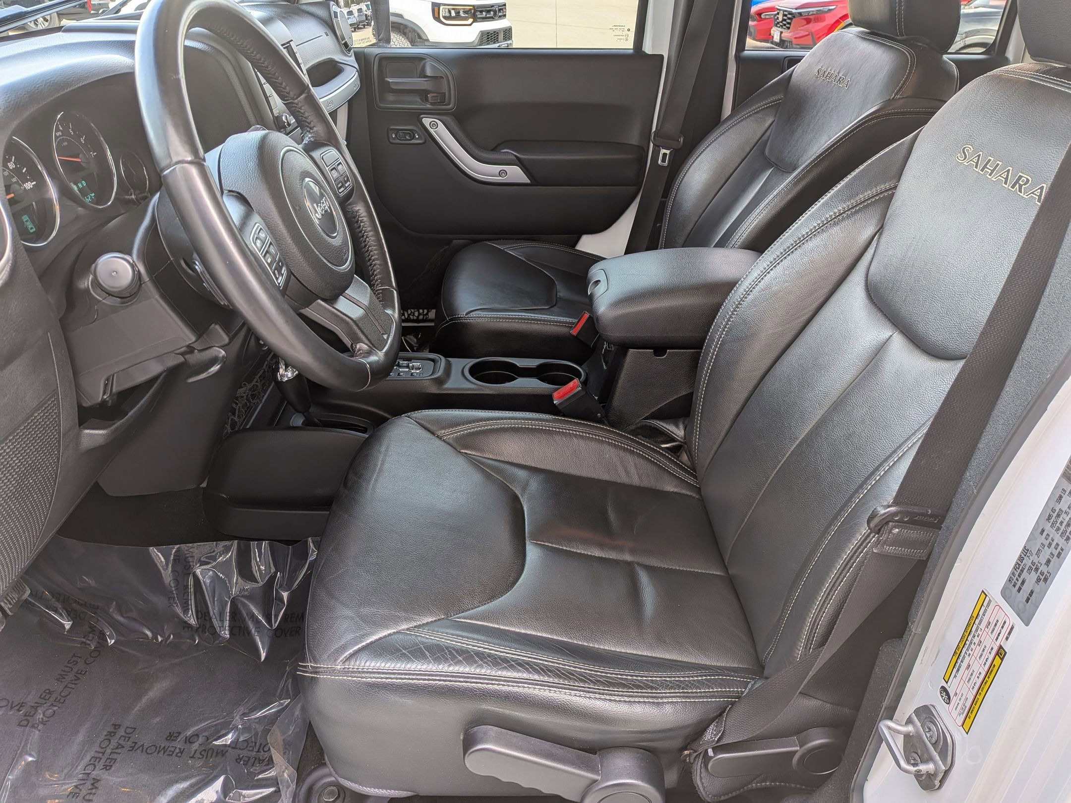 Used 2017 Jeep Wrangler Unlimited Sahara w/ Connectivity Group image 12