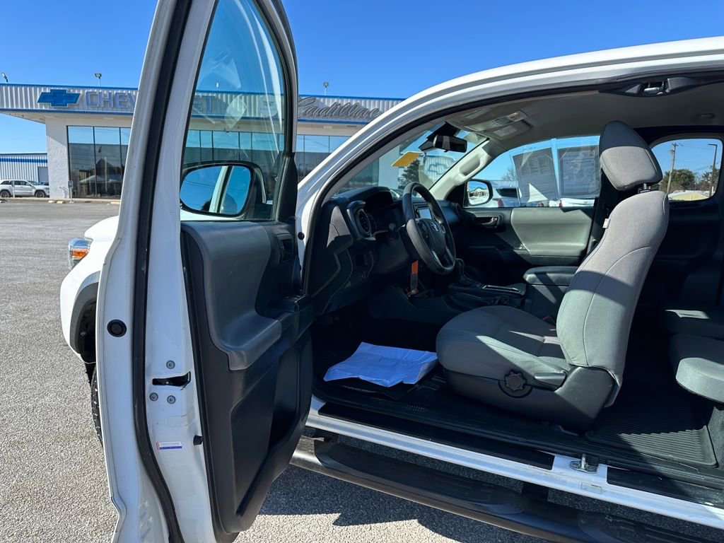 Used 2019 Toyota Tacoma SR w/ SX Package image 15