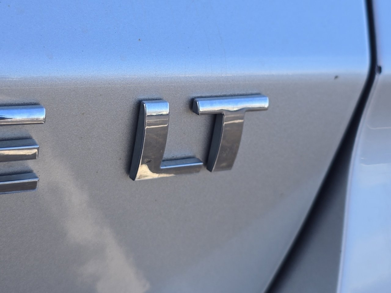 Used 2015 Chevrolet Traverse LT image 11