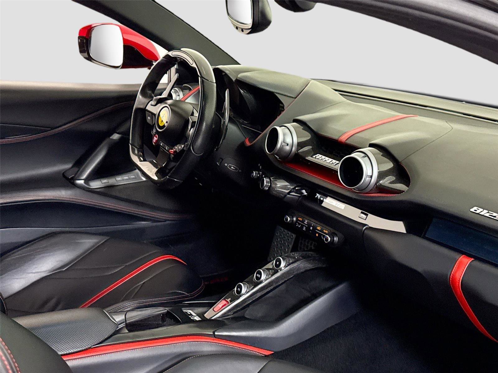 Used 2018 Ferrari 812 Superfast RWD image 28