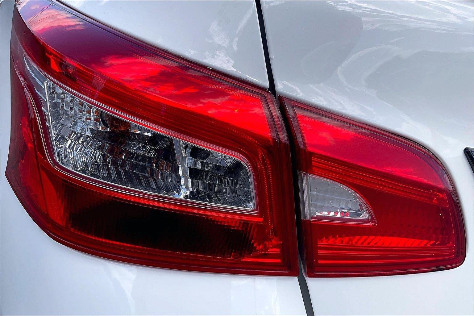 Used 2018 Nissan Sentra SR w/ SR Midnight Edition Package FWD image 30