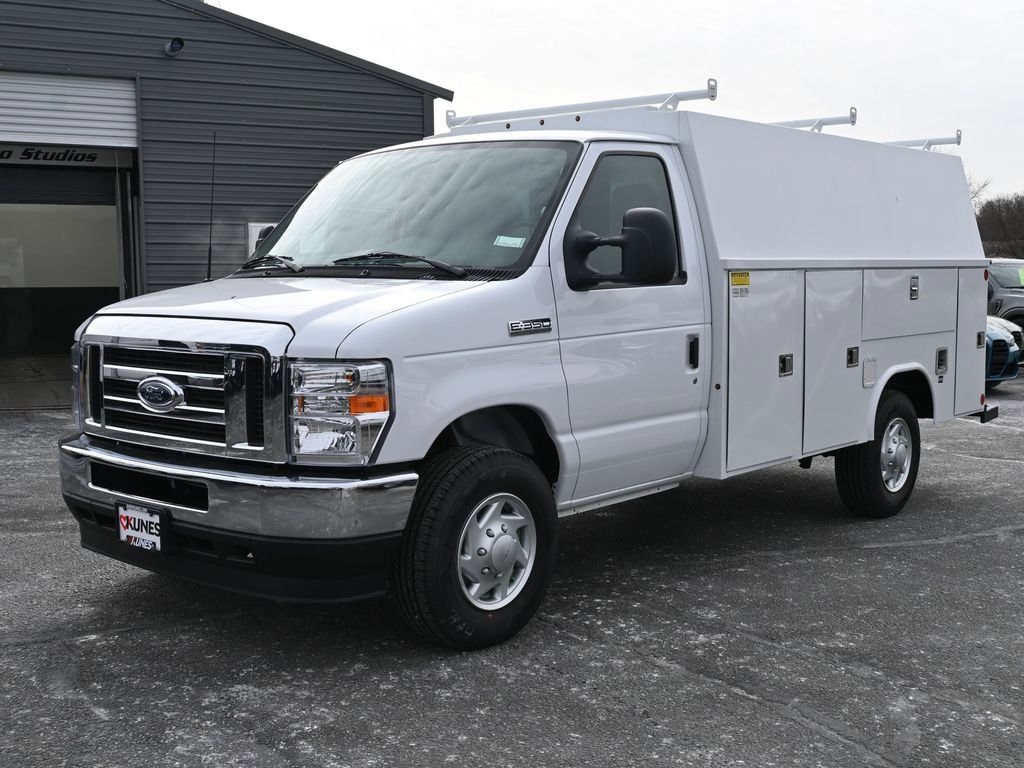 New 2025 Ford E-350 and Econoline 350 Super Duty w/ Power Equipment Group RWD image 9