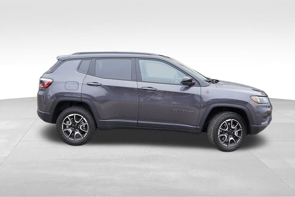 Certified 2024 Jeep Compass Trailhawk w/ Trailhawk Convenience Group image 4