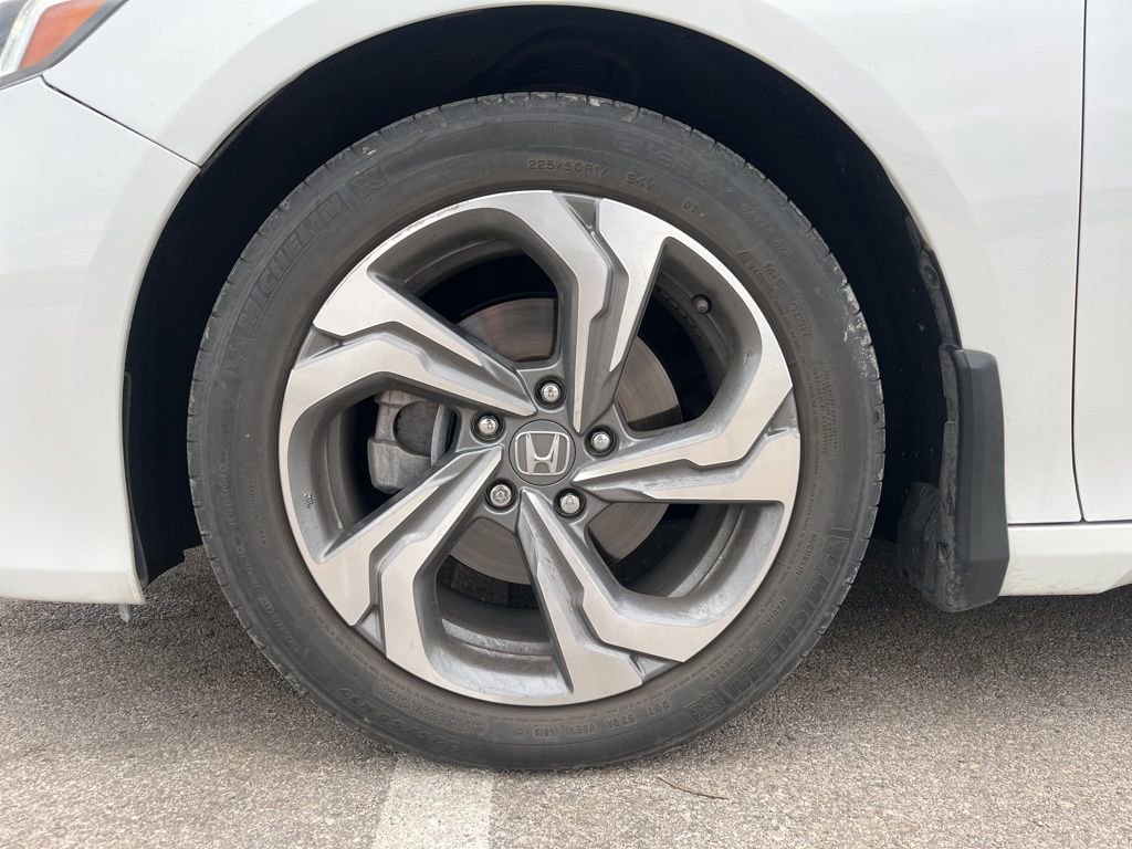 Used 2020 Honda Accord EX image 11