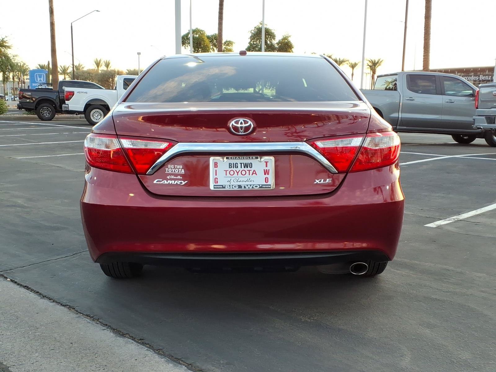 Certified 2017 Toyota Camry XLE FWD image 5