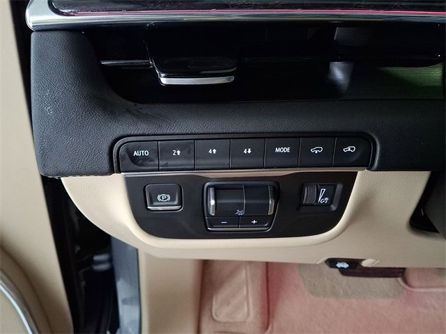 Used 2022 Cadillac Escalade Premium Luxury w/ Performance Package image 23