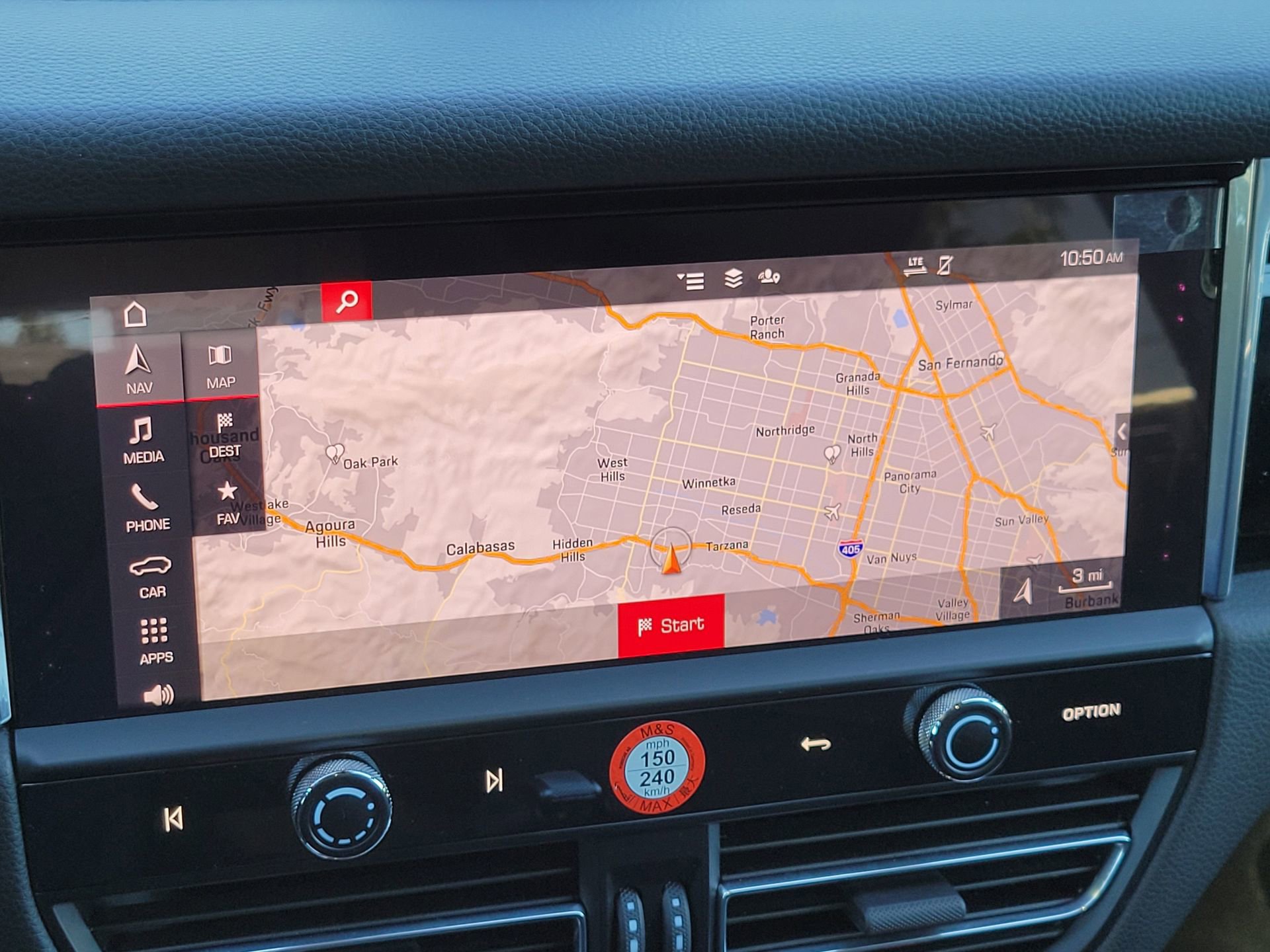 Used 2025 Porsche Macan image 19