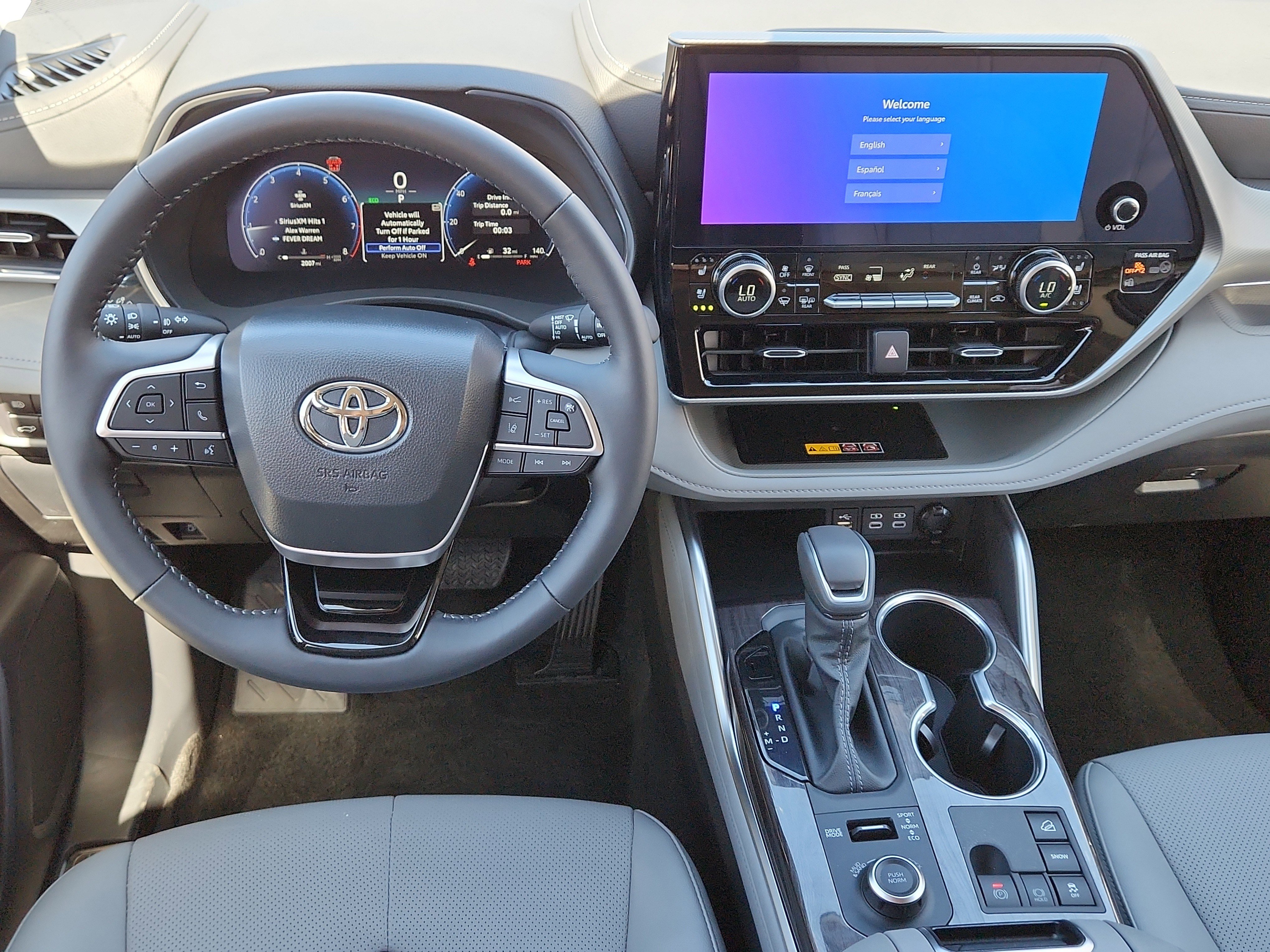 Certified 2026 Toyota Highlander Platinum image 10