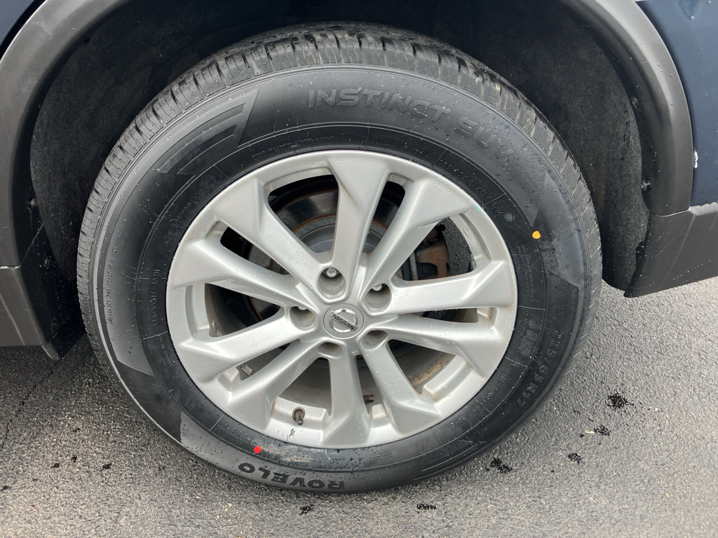 Used 2016 Nissan Rogue SV image 15