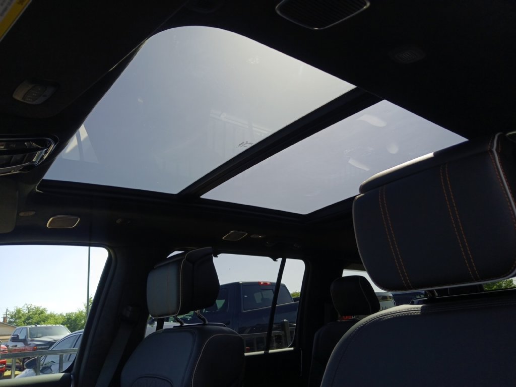 New 2026 Jeep Grand Wagoneer Summit AWD/4WD image 7
