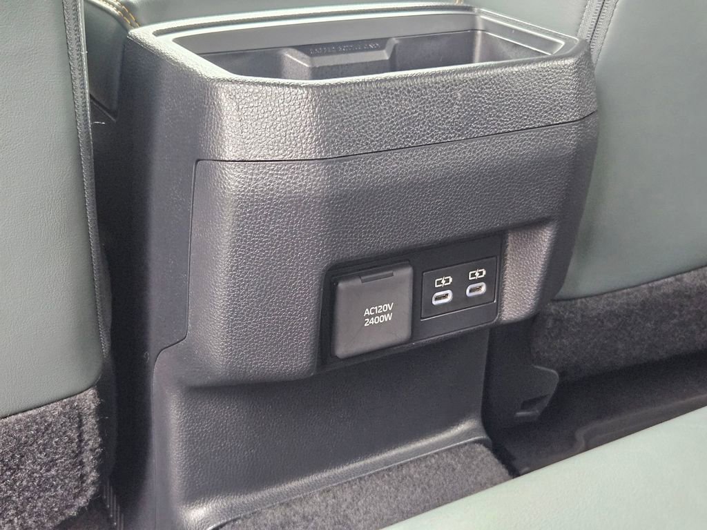 Used 2024 Toyota Tacoma Trailhunter image 30