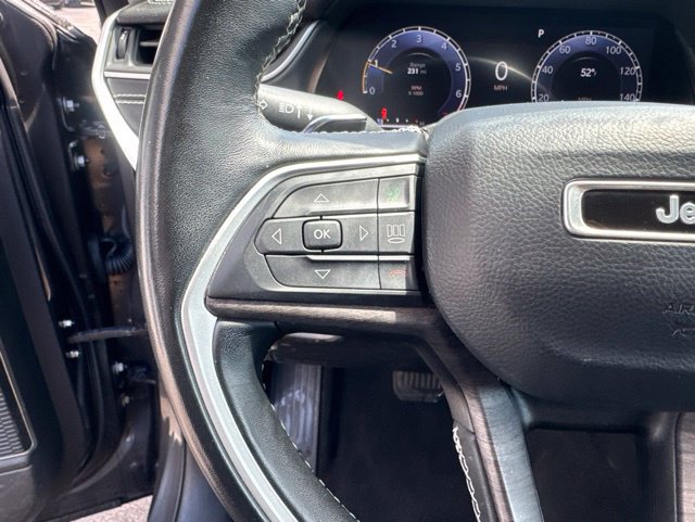 Used 2022 Jeep Grand Cherokee L Limited AWD/4WD image 11