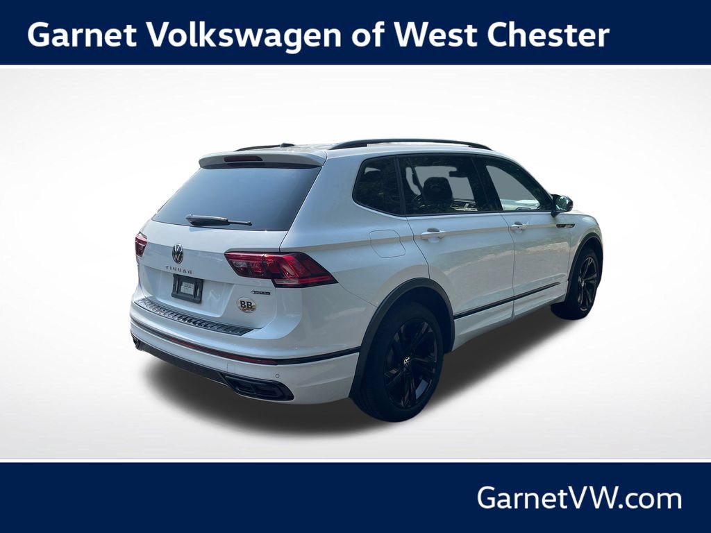 Used 2023 Volkswagen Tiguan SE R-Line AWD/4WD image 5