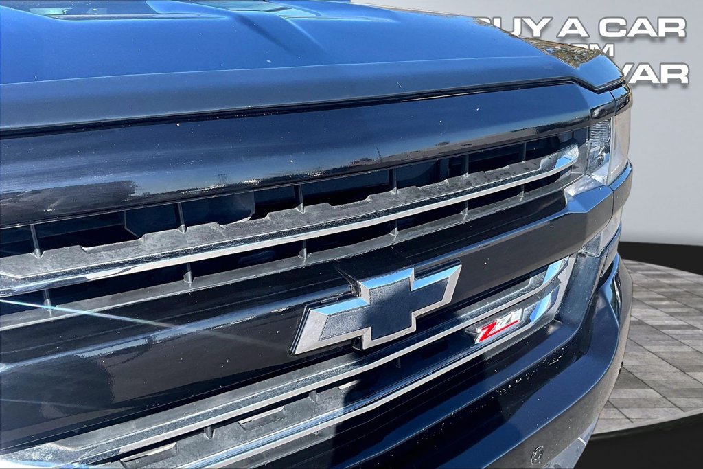 Used 2017 Chevrolet Silverado 1500 LTZ Z71 w/ LTZ Plus Package AWD/4WD image 29