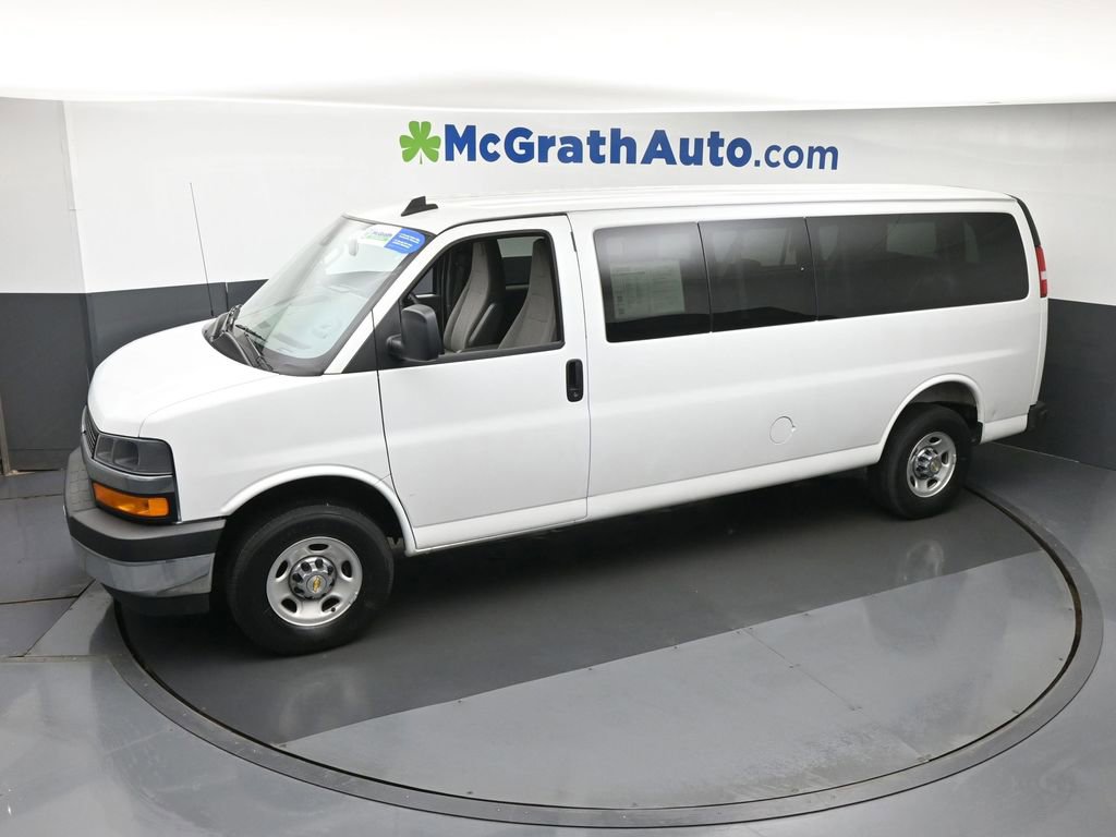 Used 2025 Chevrolet Express 3500 LT w/ LT Preferred Equipment Group RWD image 19