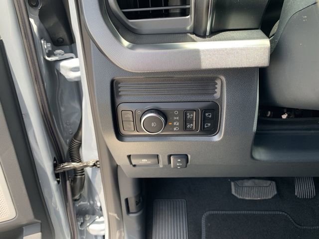 New 2025 Ford F350 Platinum w/ FX4 Off-Road Package image 30