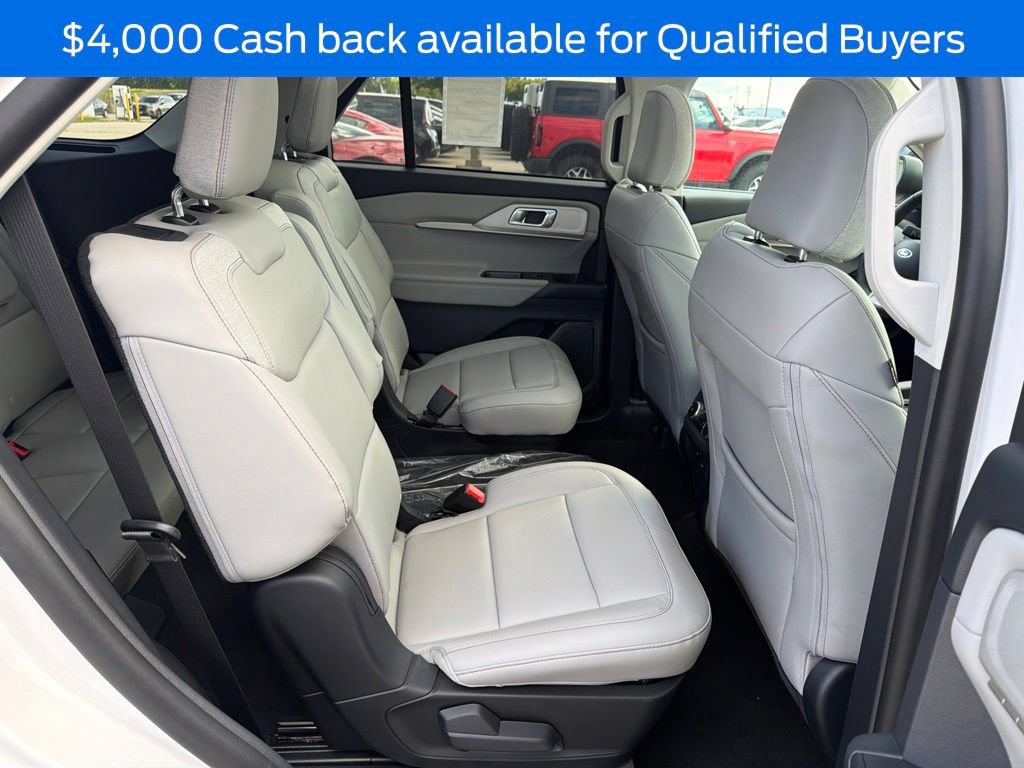 New 2026 Ford Explorer Active w/ Active Comfort Package AWD/4WD image 16
