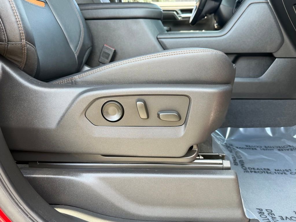 Used 2024 GMC Sierra 2500 AT4 w/ Technology Package AWD/4WD image 36