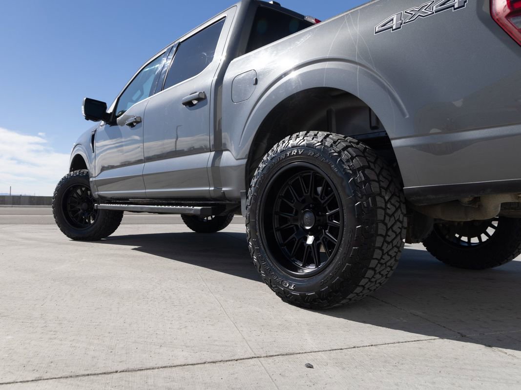 Used 2025 Ford F150 Lariat AWD/4WD image 11