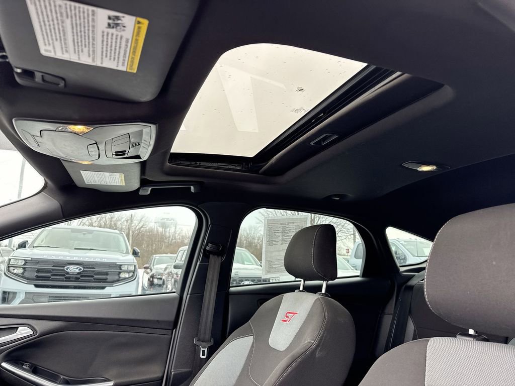 Used 2015 Ford Focus ST image 19