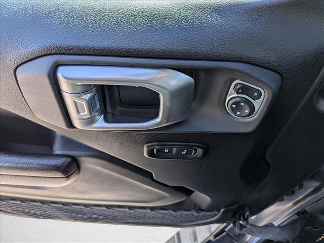 Used 2022 Jeep Gladiator Willys image 15