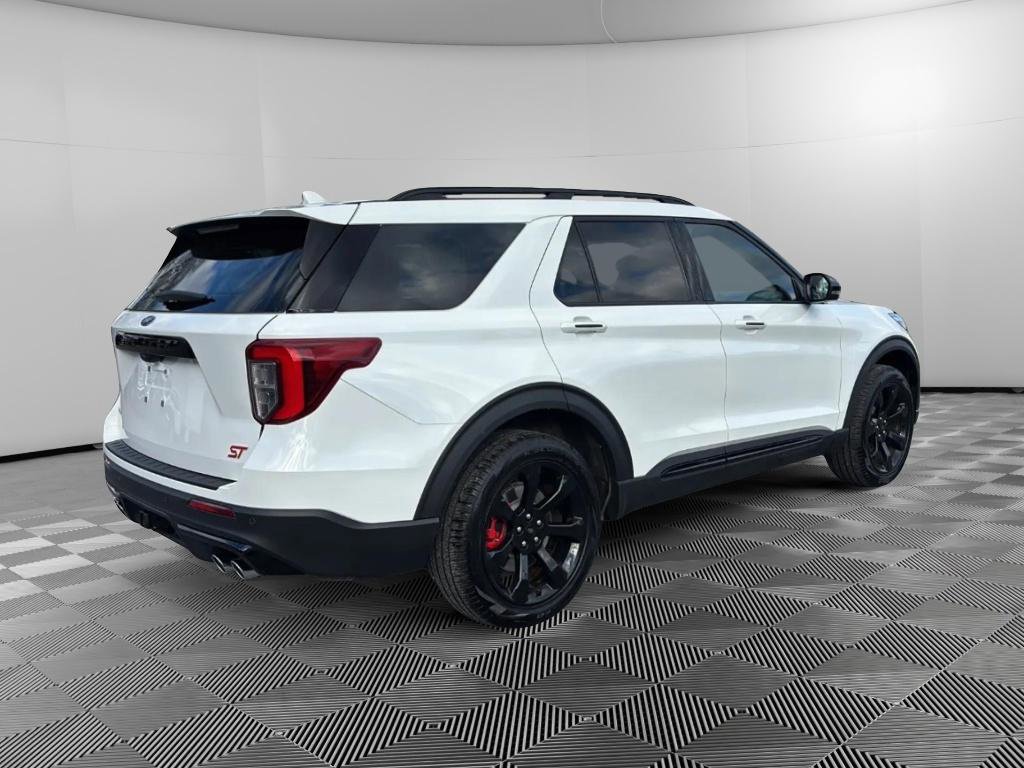 Used 2023 Ford Explorer ST w/ Equipment Group 401A image 4