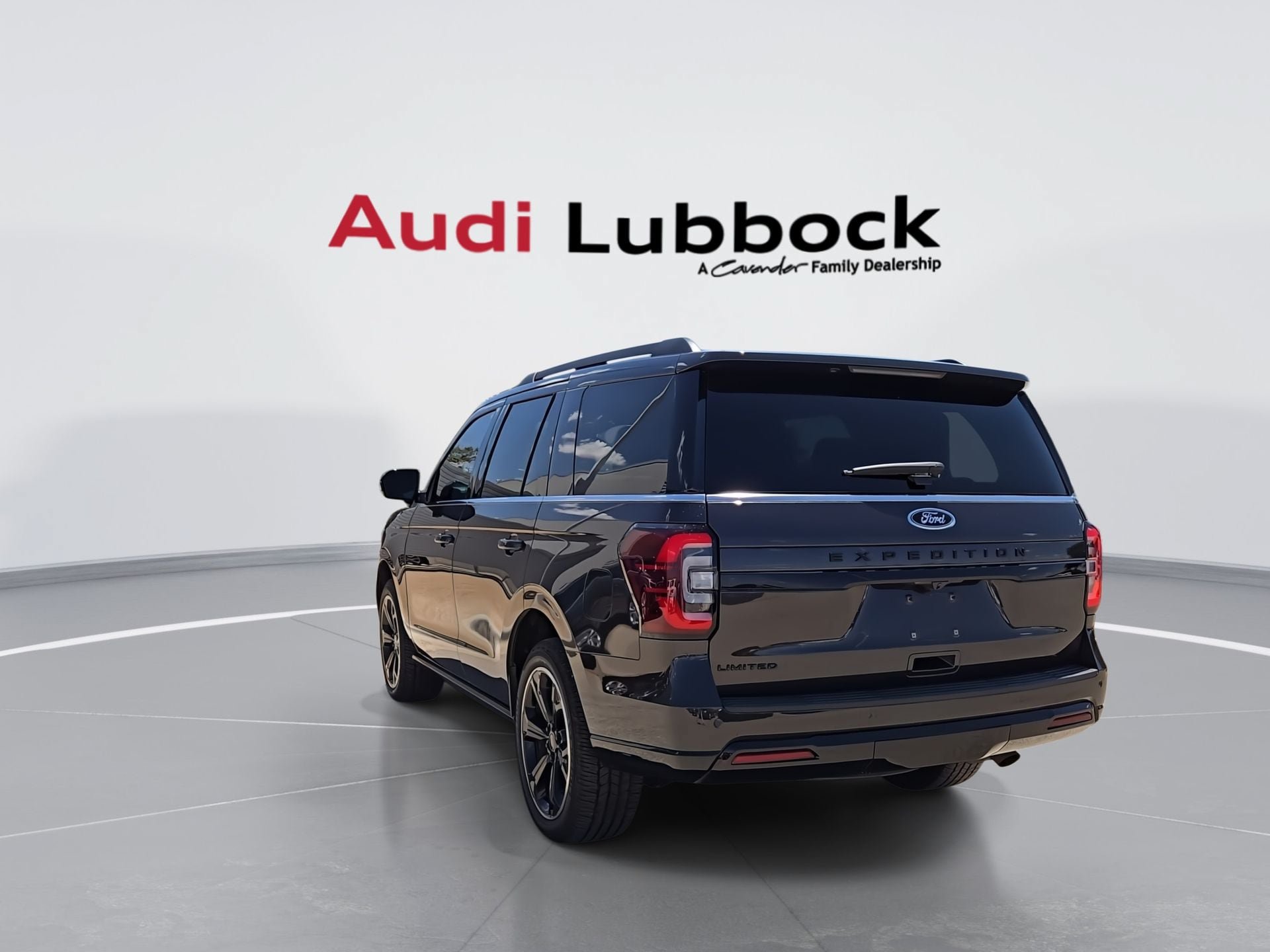 Used 2023 Ford Expedition Limited RWD image 7